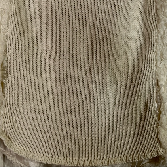 White Sherpa Faux Fur Open Vest - Picture 10 of 15